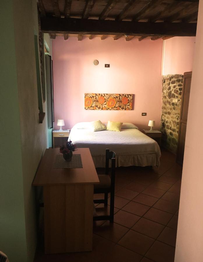 In Castello Hotell Gallicano Exteriör bild
