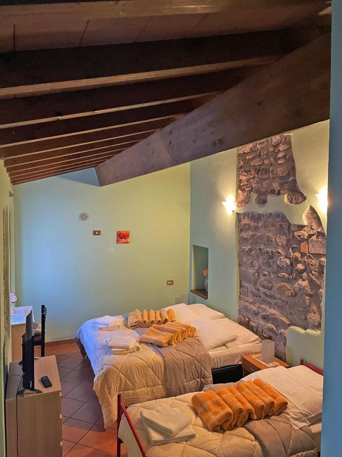In Castello Hotell Gallicano Exteriör bild